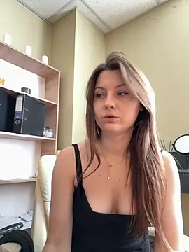 Snapshot of DollyRoma chatting on November 4, 2025, 9:30 am DollyRoma online show from November 4, 2025, 9:30 am