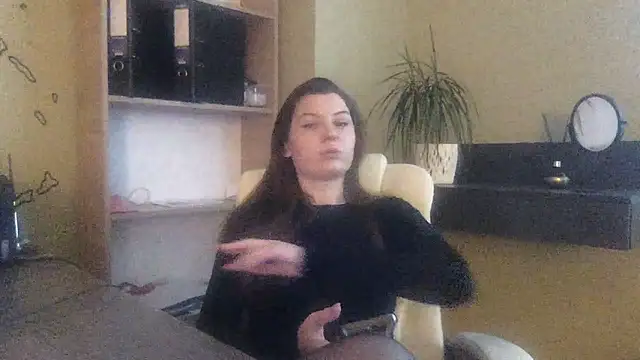 Snapshot of DollyRoma chatting on November 7, 2025, 8:36 am DollyRoma online show from November 7, 2025, 8:36 am