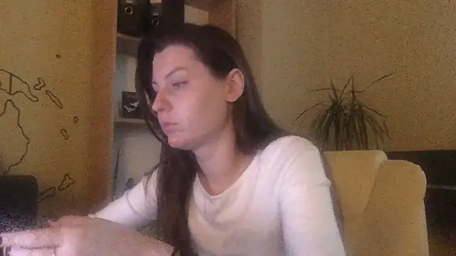 Snapshot of DollyRoma chatting on December 17, 2025, 1:28 pm DollyRoma online show from December 17, 2025, 1:28 pm