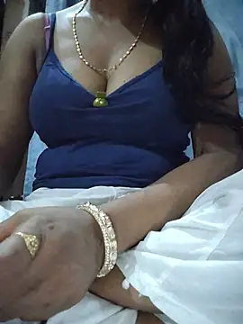 Ezabelljohn online show from July 3, 2026, 9:21 pm