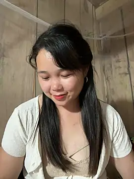 love pusy09 online show from April 24, 2026, 3:03 pm