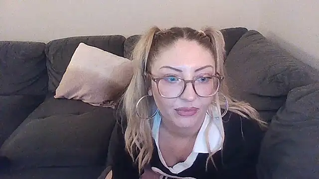 assstrogirl online show from November 9, 2025, 5:22 pm