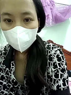 Snapshot of LylyCii69 chatting on October 23, 2025, 7:40 am LylyCii69 online show from October 23, 2025, 7:40 am