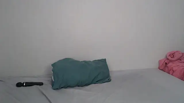 Sweet-PetiteX online show from December 16, 2025, 6:07 am