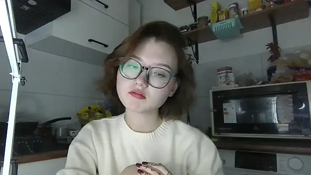 Snapshot of LilysTaylor chatting on October 27, 2025, 3:27 pm LilysTaylor online show from October 27, 2025, 3:27 pm