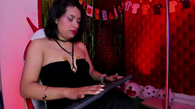 Roxanne Han online show from June 15, 2026, 12:40 pm