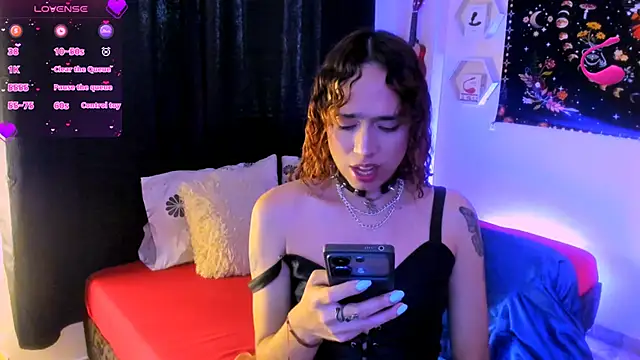 AdelineEsposito online show from November 8, 2025, 9:46 pm