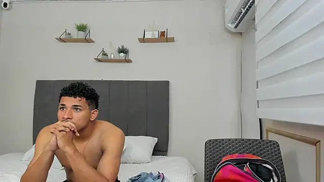 Cloe Harry online show from November 9, 2025, 12:14 pm