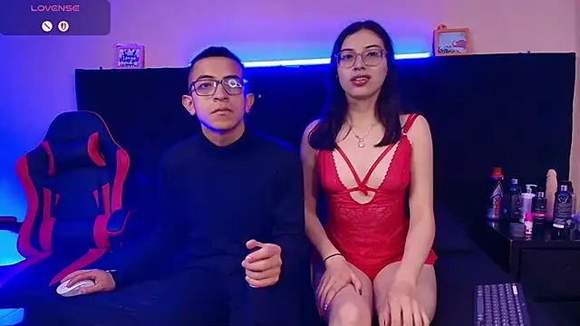 Crimsonsecretts online show from February 6, 2026, 12:41 pm