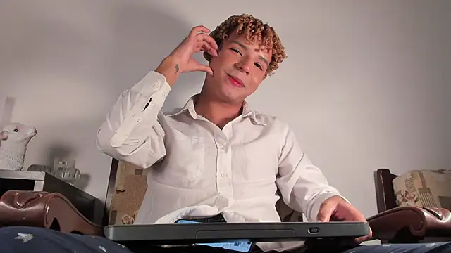 Snapshot of Daark_Eros chatting on May 23, 2026, 10:36 pm Daark Eros online show from May 23, 2026, 10:36 pm