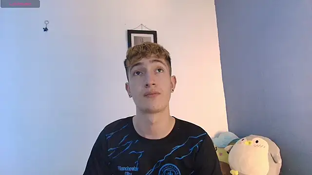 Snapshot of Erick_Taylor3 chatting on June 14, 2026, 9:06 pm Erick Taylor3 online show from June 14, 2026, 9:06 pm