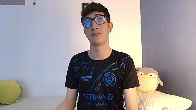 Erick Taylor3 online show from July 28, 2026, 8:52 pm