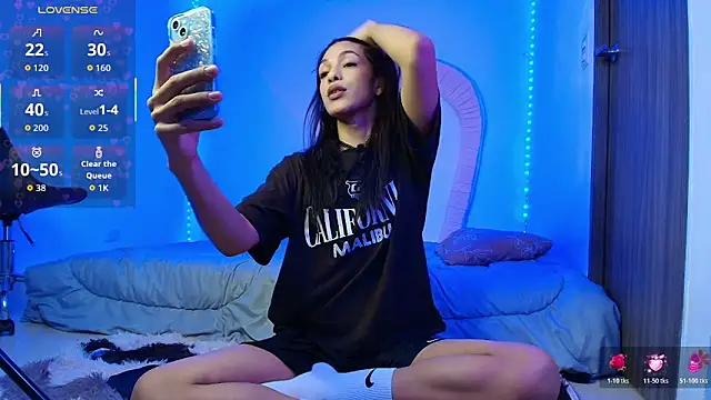 Snapshot of Arimoonn chatting on March 20, 2026, 11:53 pm Arimoonn online show from March 20, 2026, 11:53 pm