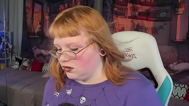 LottieReed online show from November 11, 2025, 3:12 pm