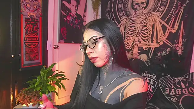 Dalia Vorhees online show from June 13, 2026, 1:58 am