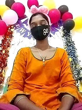 Snapshot of Tushi-10 chatting on January 10, 2026, 11:42 pm Tushi-10 online show from January 10, 2026, 11:42 pm