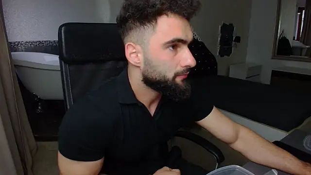 Snapshot of MicahLane chatting on June 16, 2026, 3:20 am MicahLane online show from June 16, 2026, 3:20 am