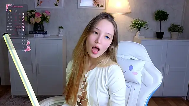 insaneinsomnia online show from November 30, 2025, 9:24 am