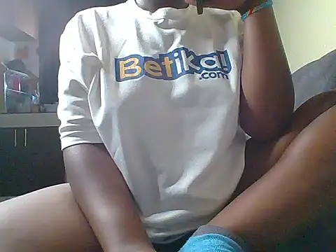 Snapshot of bootiee chatting on October 24, 2025, 6:21 am bootiee online show from October 24, 2025, 6:21 am