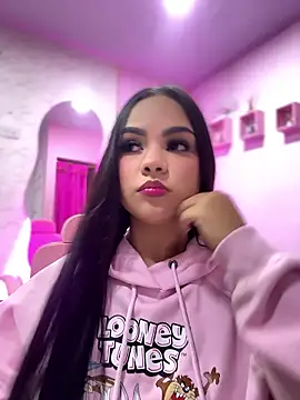 Snapshot of amber_white15 chatting on January 9, 2026, 2:47 am amber white15 online show from January 9, 2026, 2:47 am