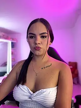 Snapshot of amber_white15 chatting on January 17, 2026, 5:34 am amber white15 online show from January 17, 2026, 5:34 am