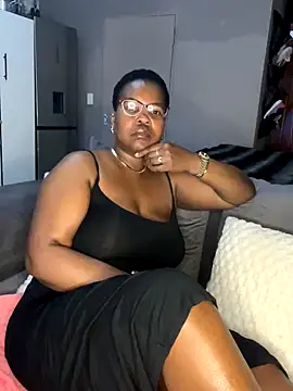 SweetCandy84 online show from November 19, 2025, 8:58 am