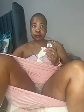SweetCandy84 online show from April 29, 2026, 6:03 pm