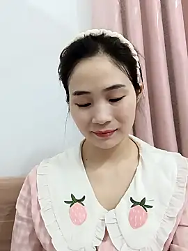 Pig pig11 online show from December 3, 2025, 12:47 pm