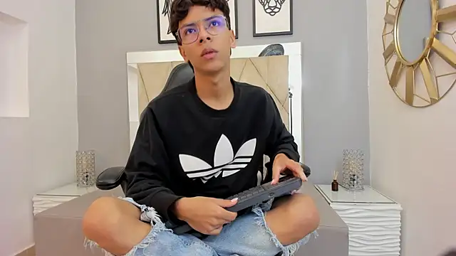 adams bobby online show from December 4, 2025, 11:30 am