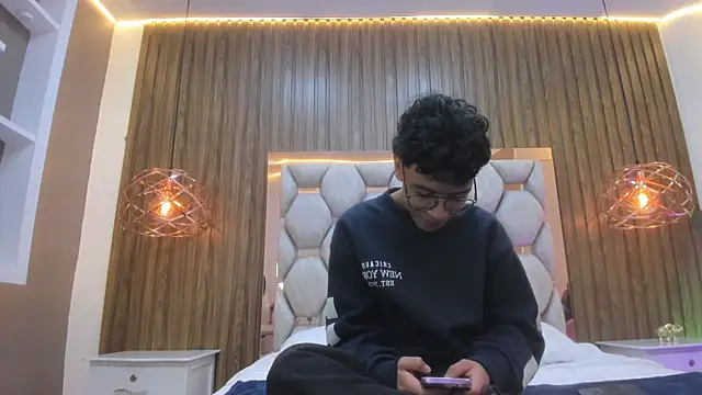 adams bobby online show from June 5, 2026, 11:38 am