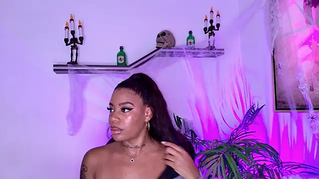 loana vegas online show from October 30, 2025, 4:08 pm