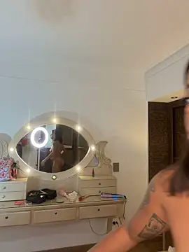 loana vegas online show from April 28, 2026, 3:17 pm