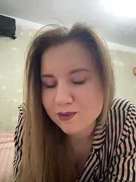 AleksiyaHot online show from May 9, 2026, 7:02 am