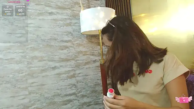 Snapshot of LunaaMorena chatting on February 27, 2026, 1:55 pm LunaaMorena online show from February 27, 2026, 1:55 pm