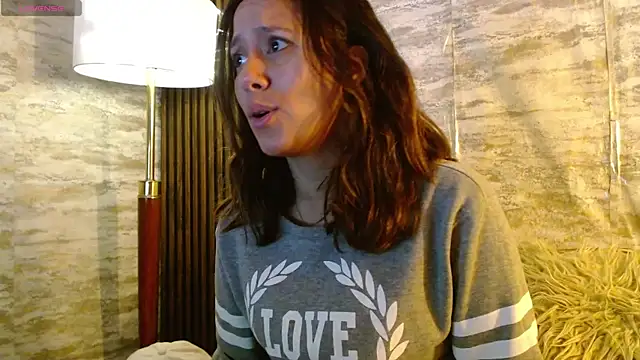 Snapshot of LunaaMorena chatting on March 14, 2026, 2:22 pm LunaaMorena online show from March 14, 2026, 2:22 pm