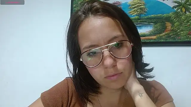 LunaaMorena online show from May 22, 2026, 1:17 pm