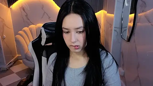 Aleja05 b online show from February 5, 2026, 12:32 pm