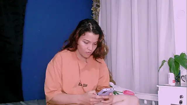 angelicahotparis18 online show from February 10, 2026, 11:09 pm