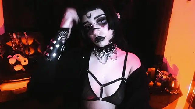 Yueeclipsa online show from March 23, 2026, 4:38 am