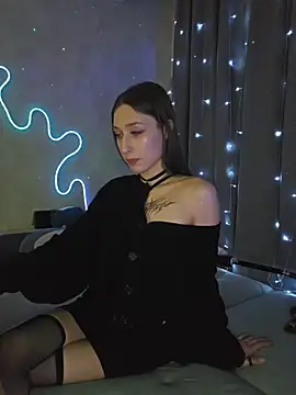 Emma Wilsons online show from February 22, 2026, 1:09 pm