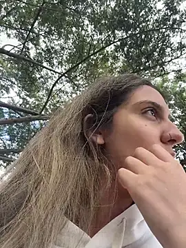 sarah honey   online show from January 10, 2026, 3:03 pm