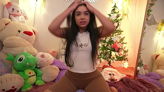 ISA NIXON online show from December 4, 2025, 9:45 pm