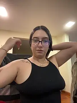 Kloe Novoa online show from March 17, 2026, 1:25 pm