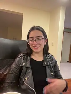 Kloe Novoa online show from May 8, 2026, 1:27 pm