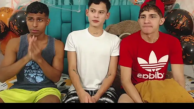 Hot Boys Latinos X online show from October 28, 2025, 12:14 am