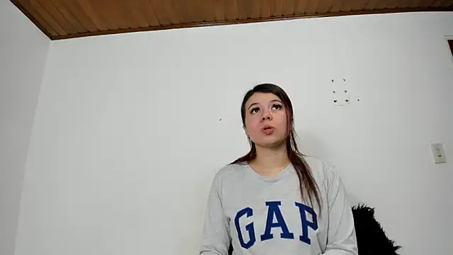 Vanessa Martinz online show from November 13, 2025, 12:15 pm