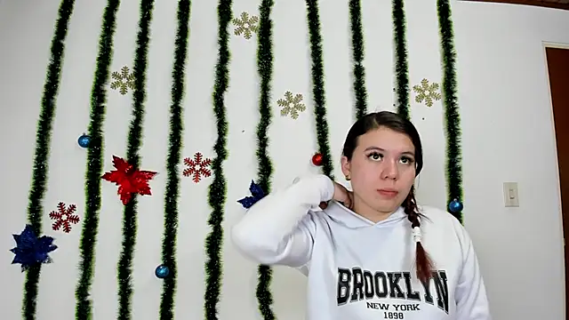 Vanessa Martinz online show from November 19, 2025, 12:05 pm