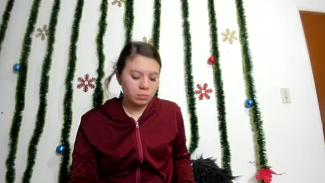 Vanessa Martinz online show from December 17, 2025, 12:22 pm