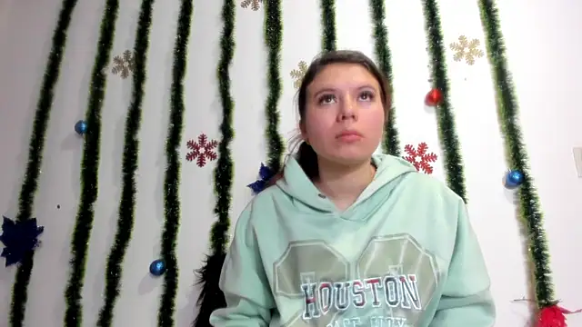 Vanessa Martinz online show from December 18, 2025, 12:22 pm