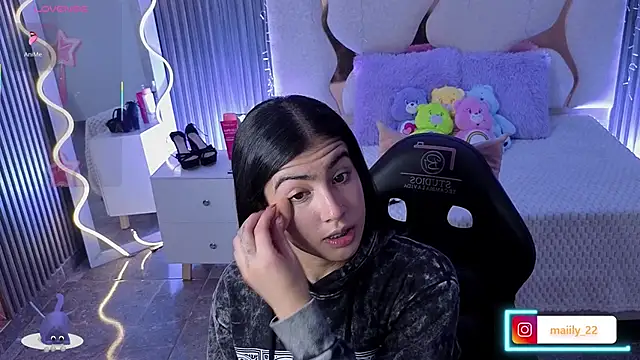 MAIILY TAY online show from February 11, 2026, 12:10 pm